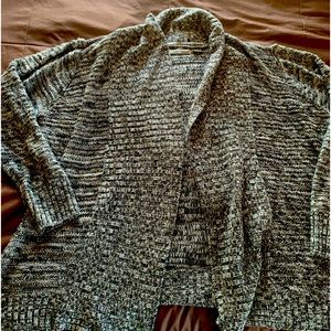 Jason Maxwell woman’s 2X grey super soft cardigan